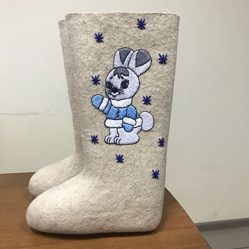 Валенки с ручной вышивкой для мужчин, модель 003