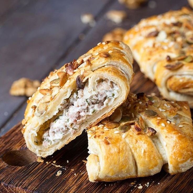 Слойка с курицей и грибами Слойка с курицей и грибами