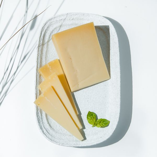 Фермерский сыр Эдам Фермерский сыр Эдам