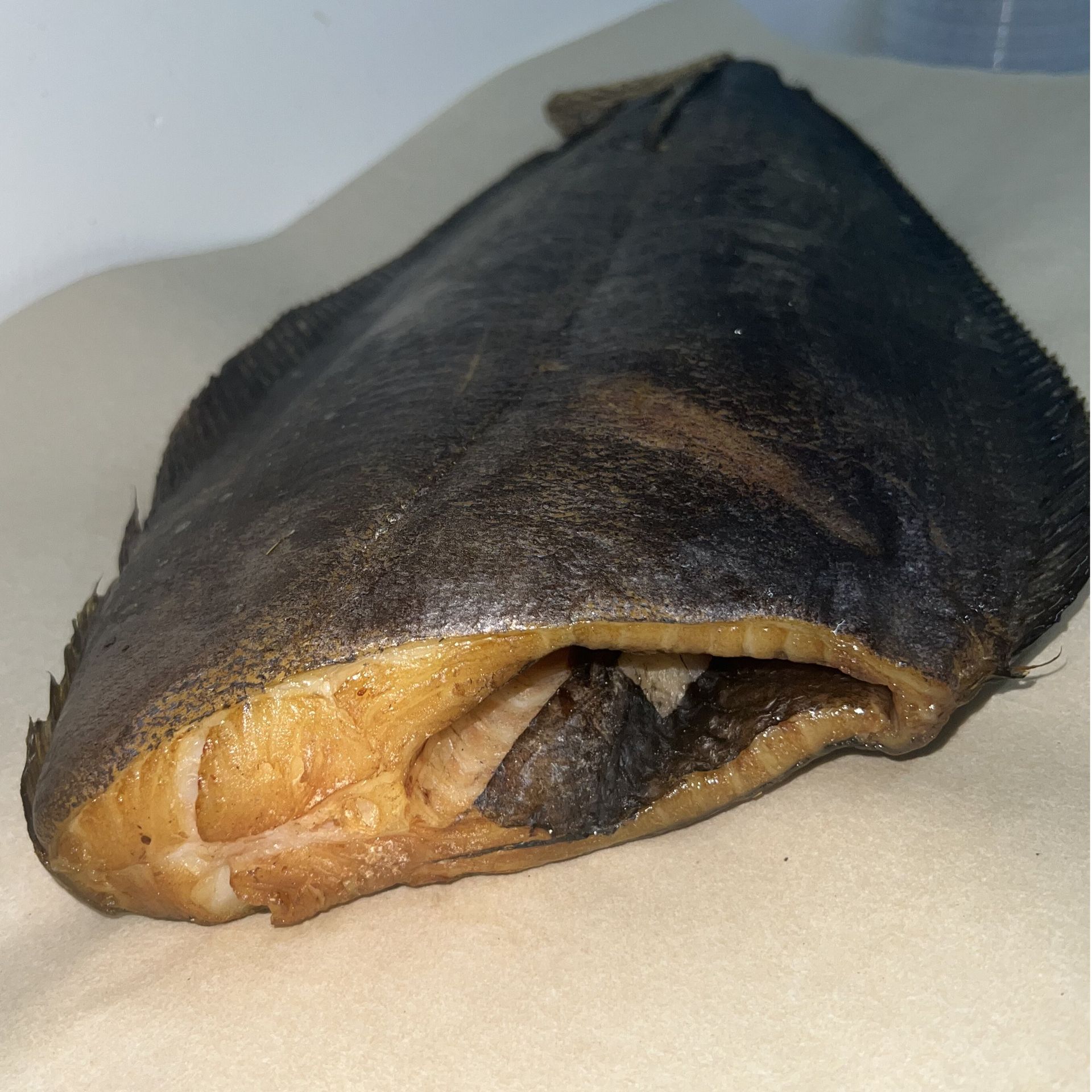 Палтус (3+) мурманский холодного копчения Палтус (3+) мурманский холодного копчения