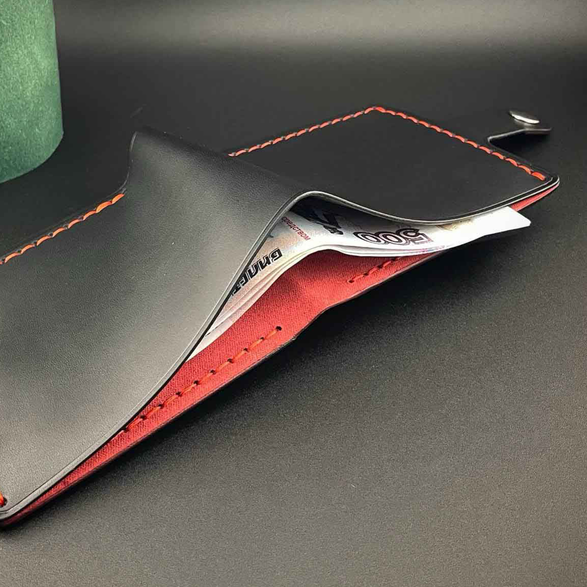 Черный кошелек (bifold) с красными акцентами-4