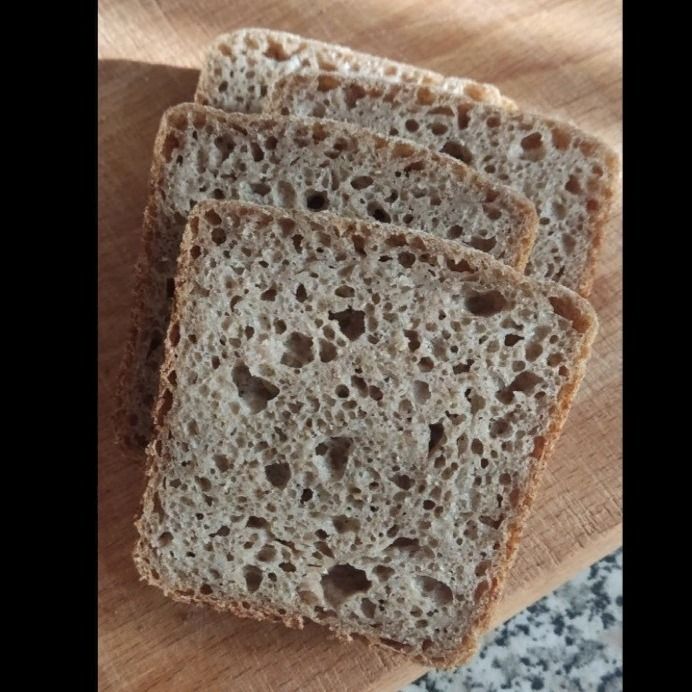 Цельнозерновой ржаной хлеб Цельнозерновой ржаной хлеб