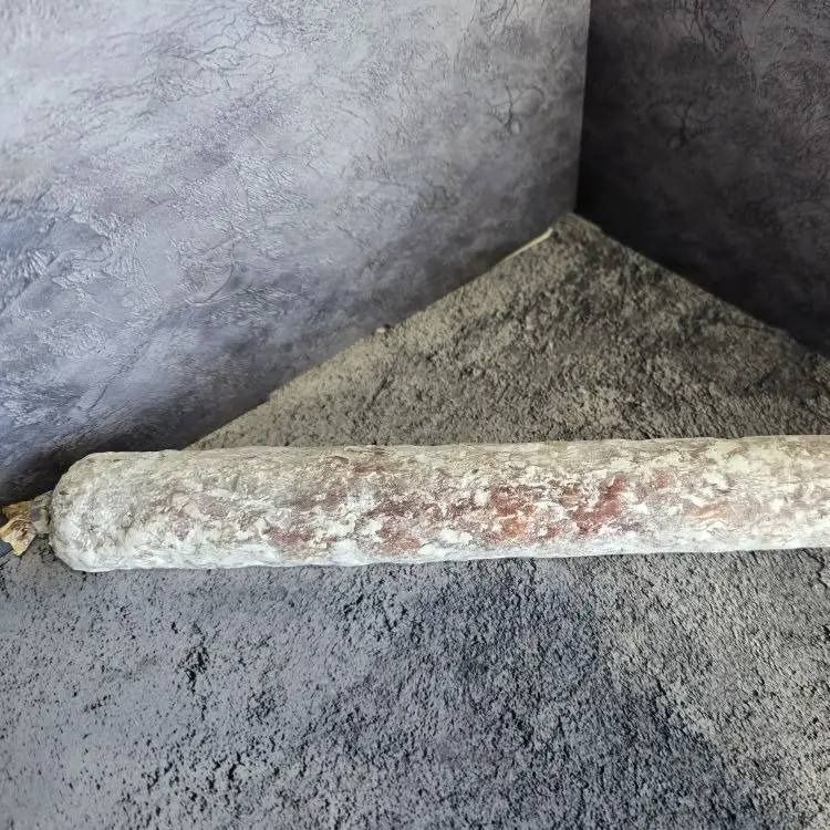 Колбаса сыровяленая соппрессата Колбаса сыровяленая соппрессата