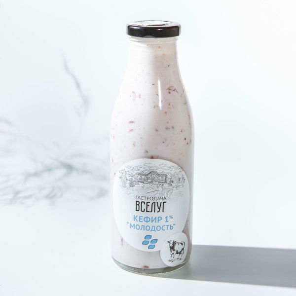 Фермерский кефир «Молодость» из коровьего молока, с клюквой, 1% Фермерский кефир «Молодость» из коровьего молока, с клюквой, 1%