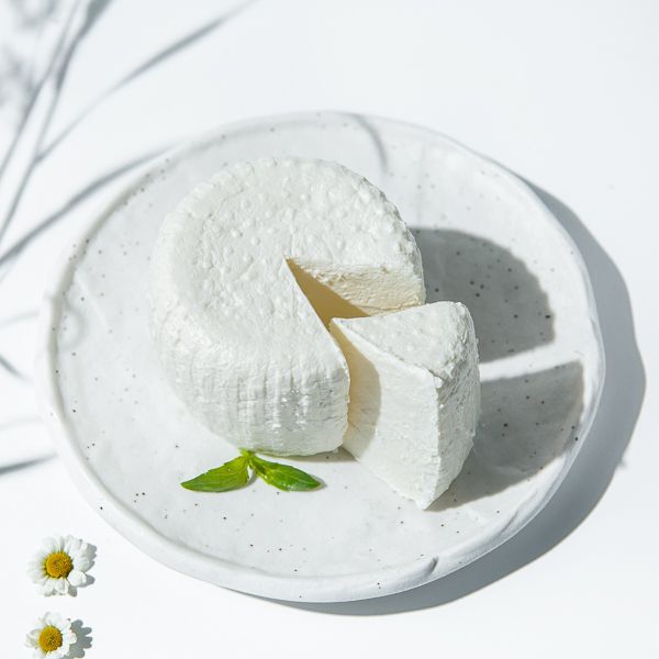 Фермерский сыр Лактик из коровьего молока