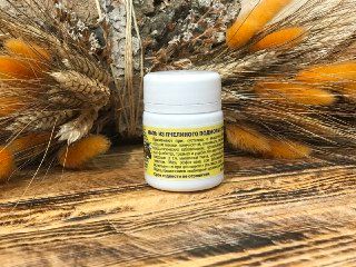 Мазь из пчелиного подмора с прополисом (вес 30 гр.) Мазь из пчелиного подмора с прополисом (вес 30 гр.)