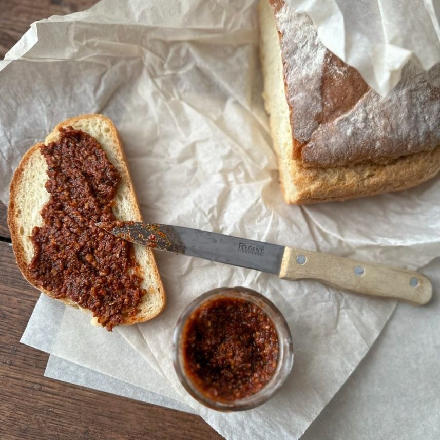 Соус песто Россо с вялеными томатами Соус песто Россо с вялеными томатами