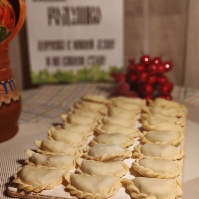 Вареники с вишней Вареники с вишней