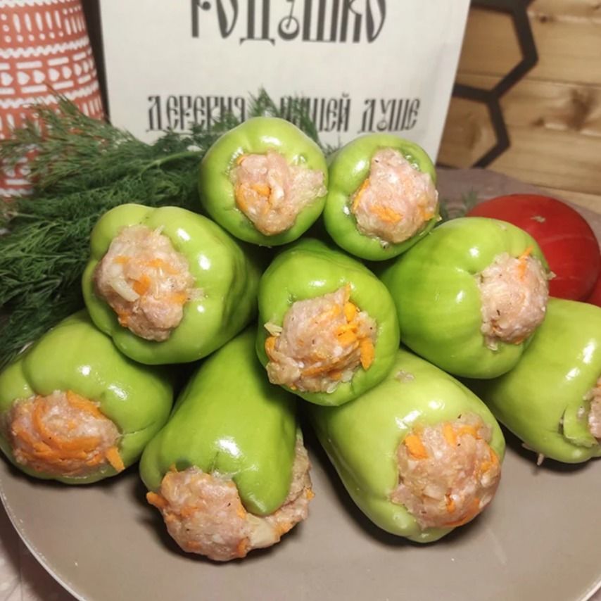 Перец фаршированный мясом цыплёнка Перец фаршированный мясом цыплёнка
