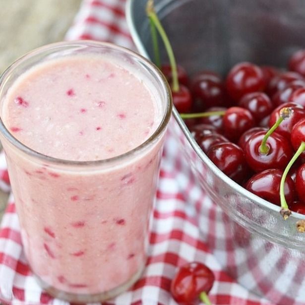 Йогурт питьевой (вишня) Йогурт питьевой (вишня)