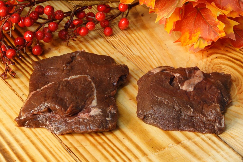 Стейк из северного оленя (стриплойн) - упаковка 0.3 Кг.