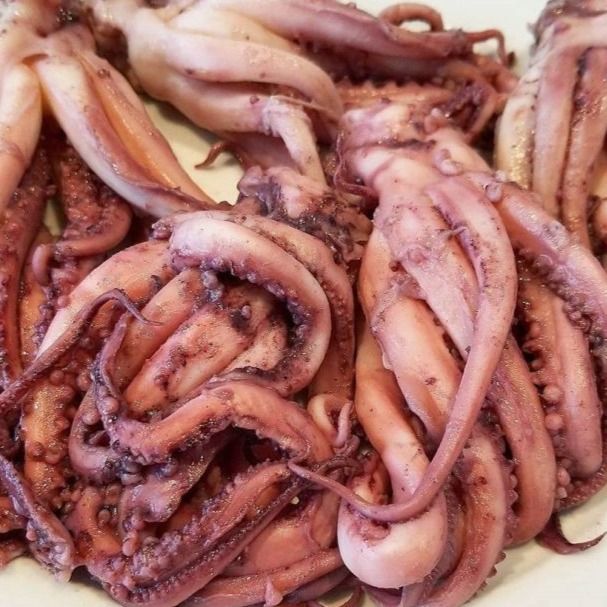 Щупальца кальмара горячего копчения Щупальца кальмара горячего копчения