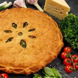 ПИРОГ СО ШПИНАТОМ И ЗЕЛЕНЬЮ, 1 кг.