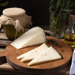 Гауда козий с трюфелями