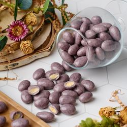 Миндаль в черничном йогурте