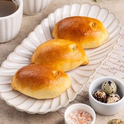 Пирожки с зеленым луком и яйцом 3 шт.