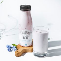 Йогурт питьевой из коровьего молока фермерский (черника)