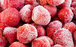 Клубника садовая свежемороженая , кг