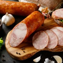 Колбаса из курицы и индейки варёно-копчёная