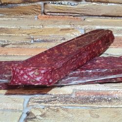 Колбаса сырокопченая, с грецким орехом