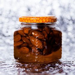 Миндаль в меду