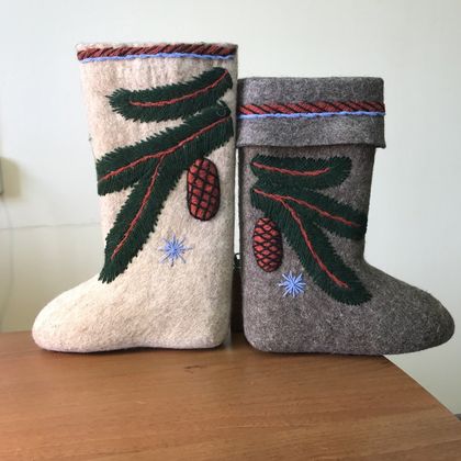 Валенки с ручной вышивкой для мужчин, модель 002