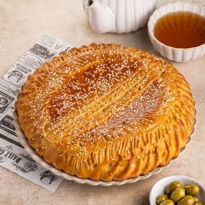 Пирог с ветчиной и сыром 1 кг.