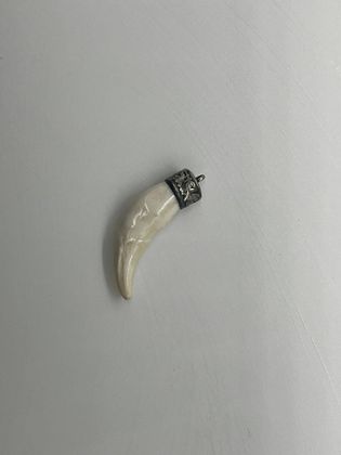 Клык волка (мельхиор) - упаковка 1 Шт. Клык волка (мельхиор) - упаковка 1 Шт.