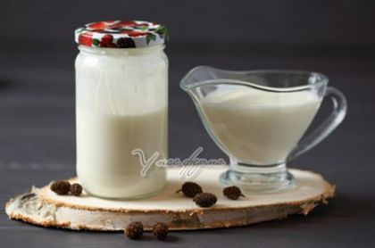 Йогурт из козьего молока в стеклянной таре