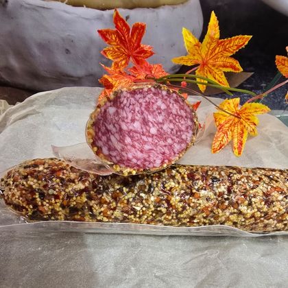 Колбаса салями "Праздничная" сыровяленная Колбаса салями "Праздничная" сыровяленная