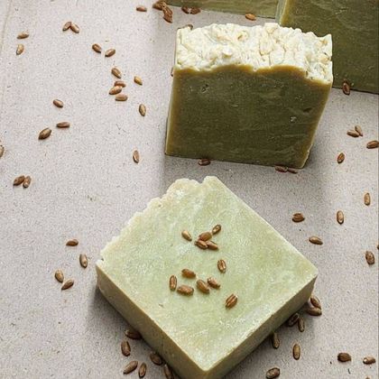 Натуральное мыло с соком витграсс и 4 маслами Натуральное мыло с соком витграсс и 4 маслами