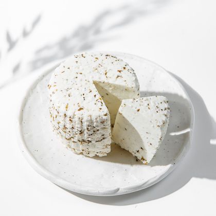 Фермерский сыр Качотта Фреско козий с прованскими травами