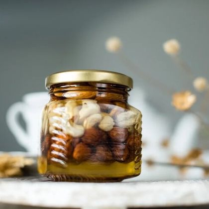 Мед акации с орешками - 400 грамм