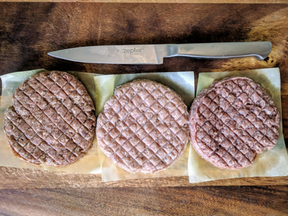 Котлеты для бургера из европейского оленя Баланс 40 - упаковка 1 уп. Котлеты для бургера из европейского оленя Баланс 40 - упаковка 1 уп.