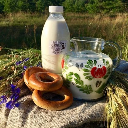 Молоко коровье цельное, 4-6 % жирности Молоко коровье цельное, 4-6 % жирности